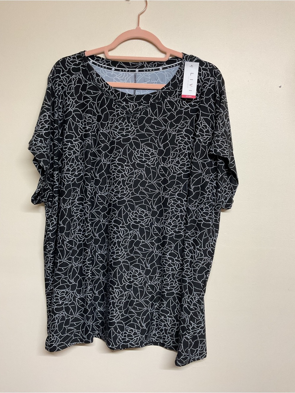 Lane Bryant Livi Black & White Floral-Dotted Short Sleeve Top
